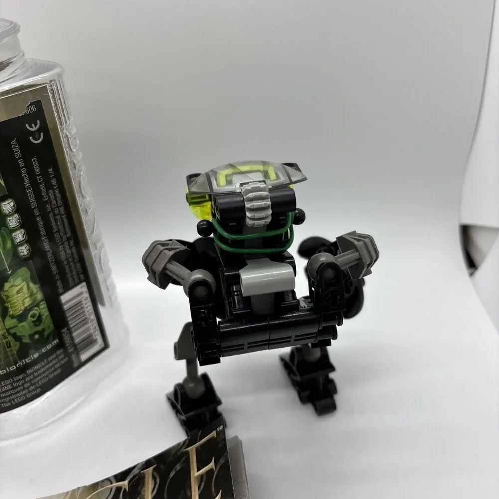 LEGO BIONICLE Bohrok Nuhvok 8561 Canister Complete Set Retired 2002 41pc